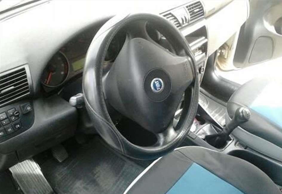 Fiat-Stilo--03