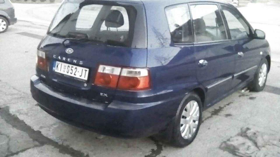 Kia-carenso