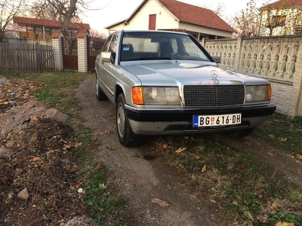 Mercedes-190E