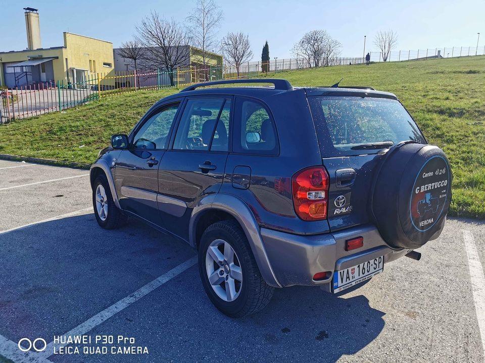 Tojota-rav4-2-0D4D