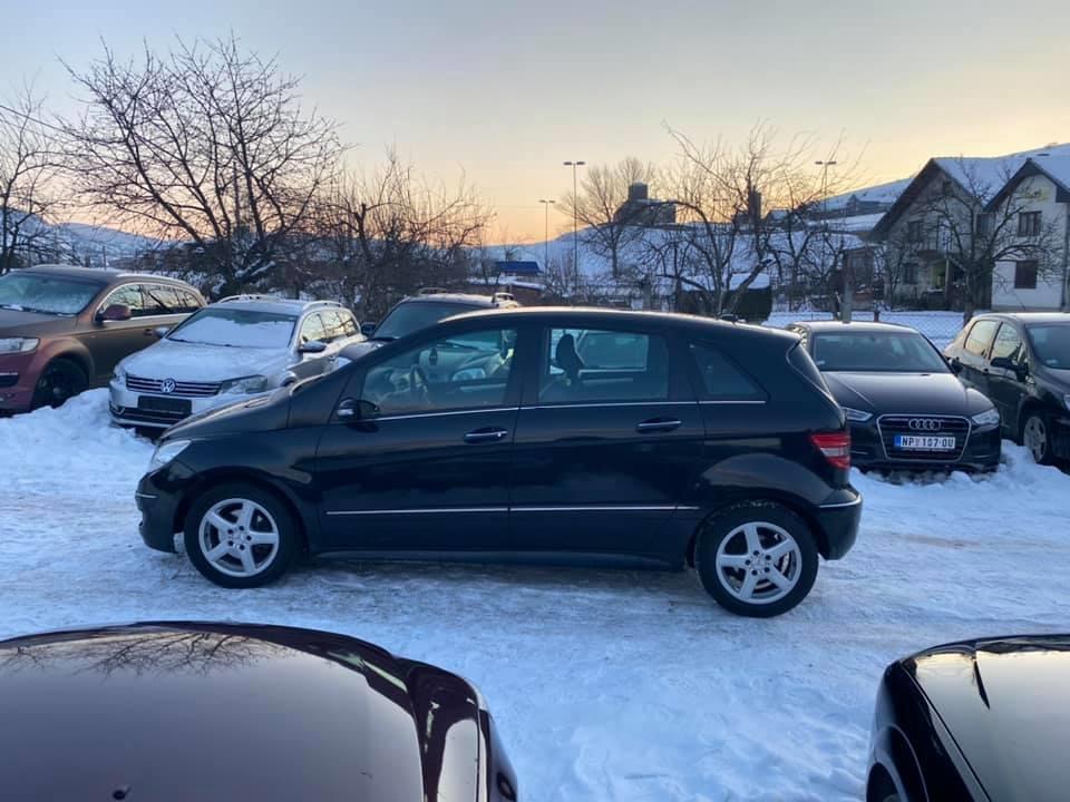 MERCEDES-B200cdi