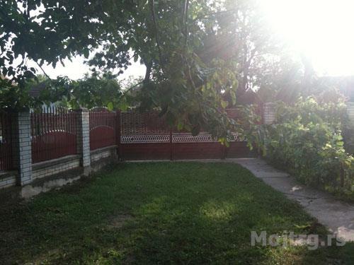 Kuca Od 600m2 Lapovo Varos Centar Kragujevac