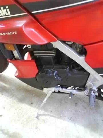 Kawasaki-gpz-500