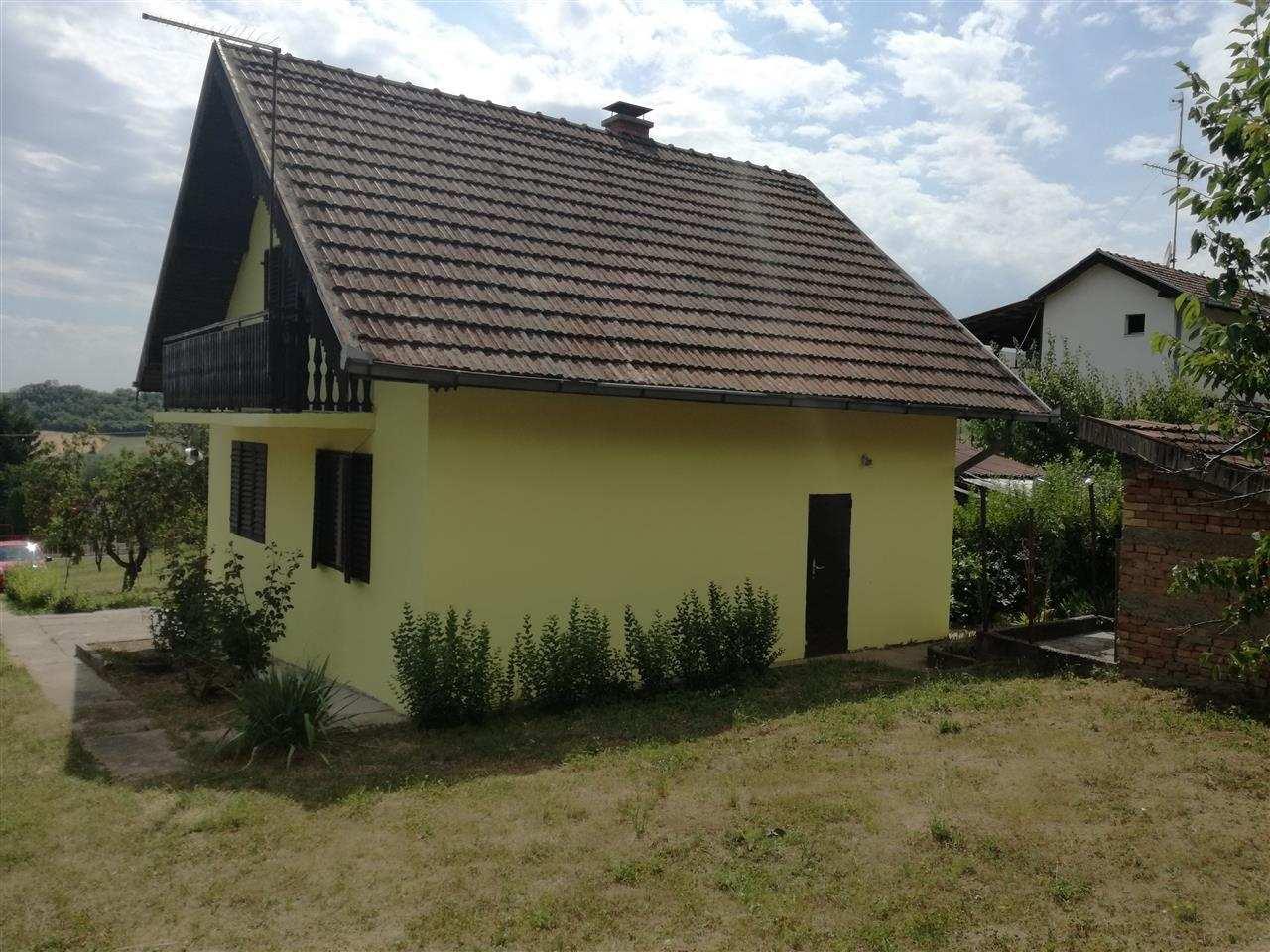 Prodajem-vikendicu-Banstol-122m2