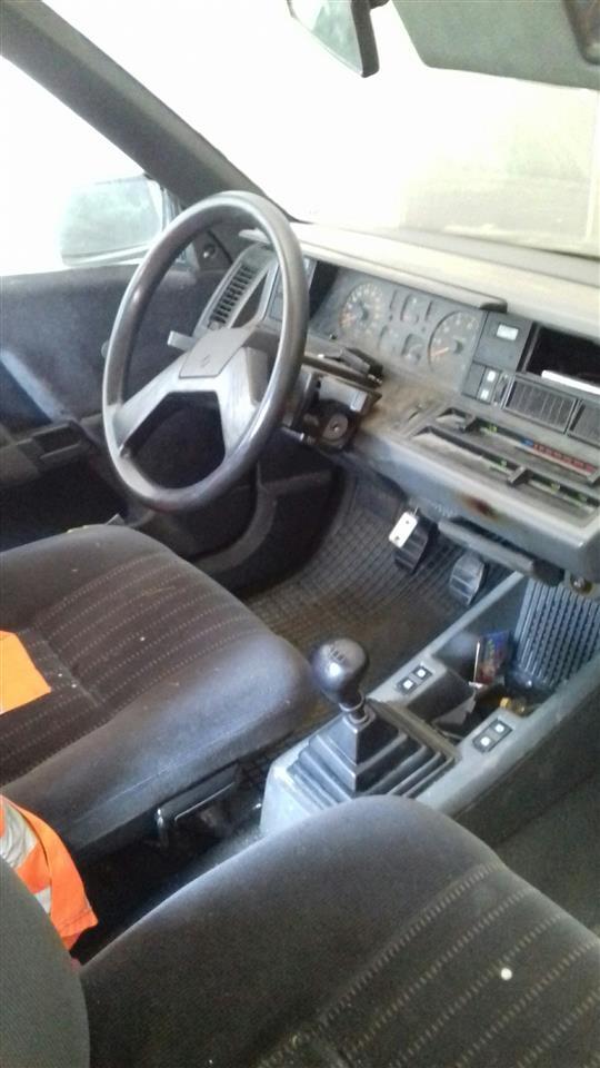 Renault-21