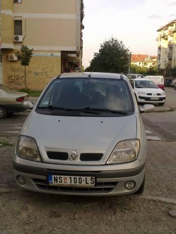  Renault Scenic -03