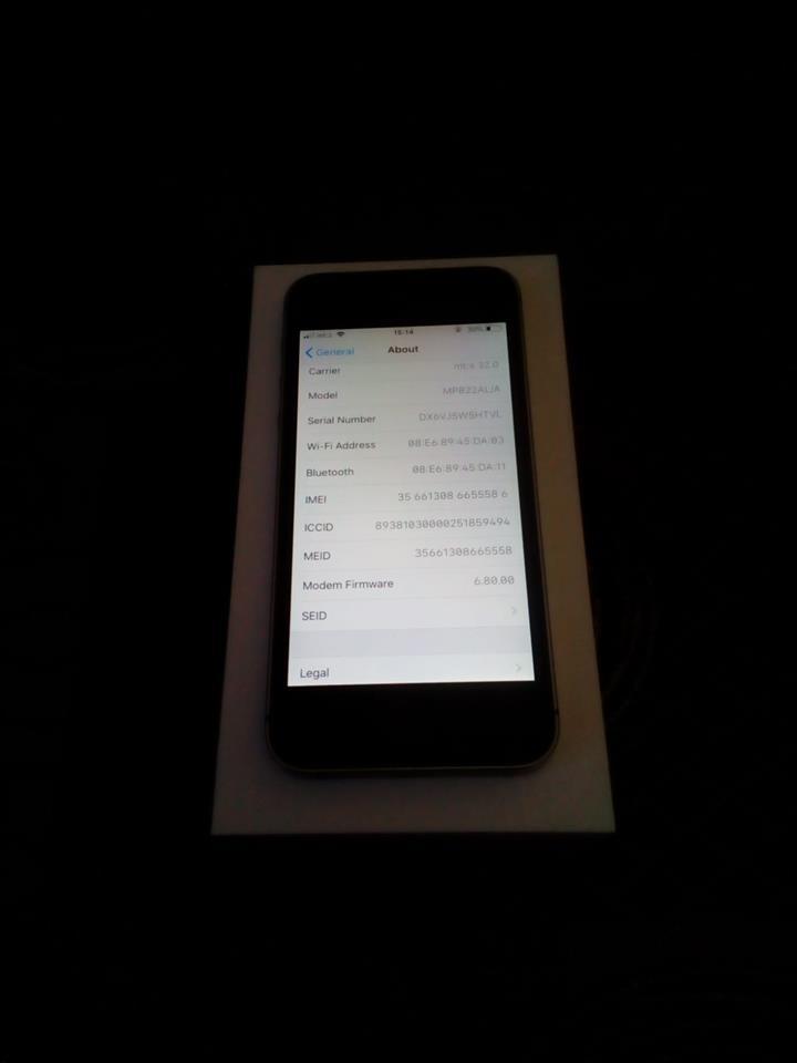 iPhone-SE--32GB