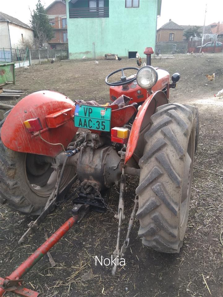 Traktor-i-prikolicu