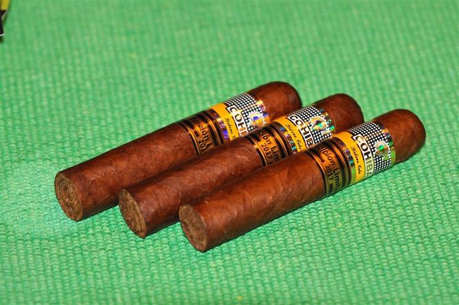 Cohiba esplendidos i robusta