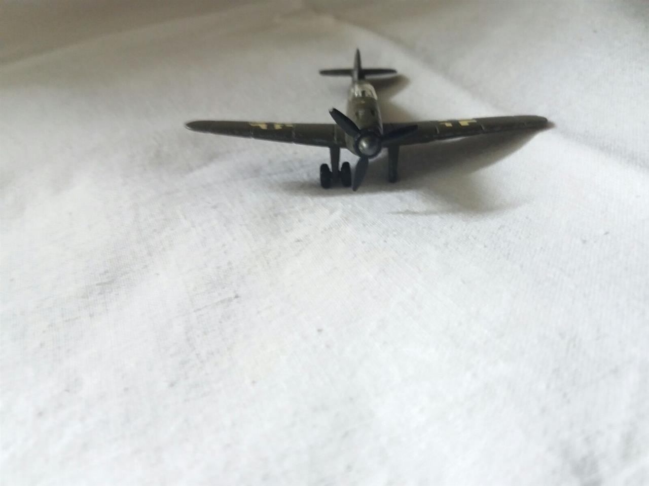 Avion-de-combate--messerschmitt-m700