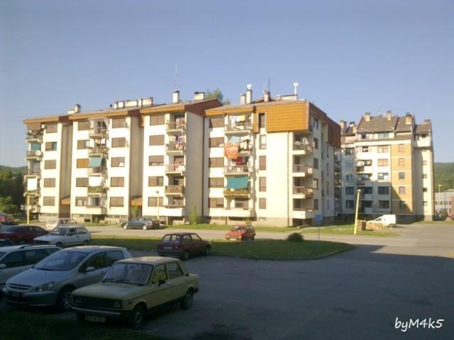 Stan 140m2 u Sremcica,Dvorzakova