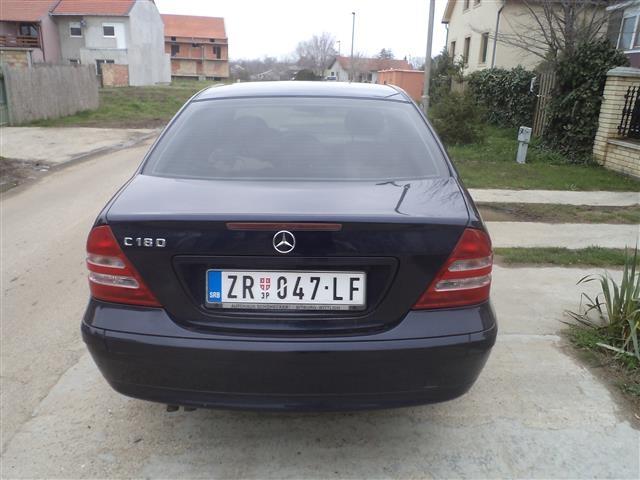 Mercedes-C180--01