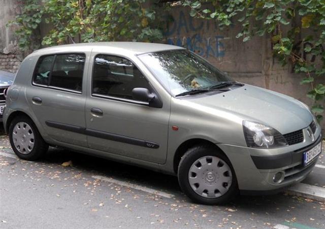 Renault-Clio-16V--02