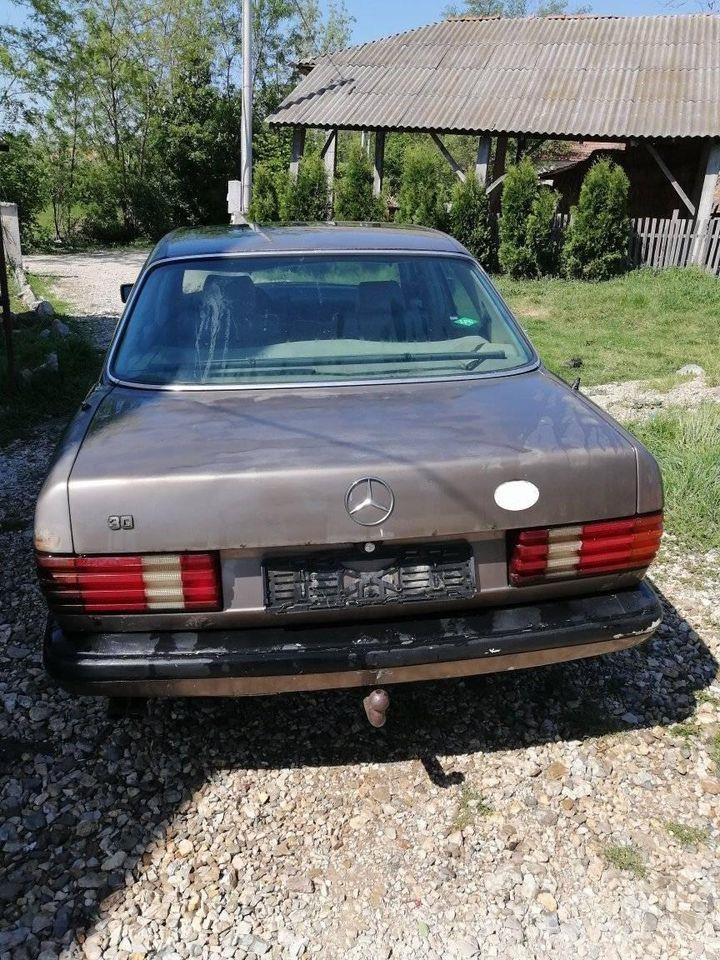 Mercedes-300SEL-126benz
