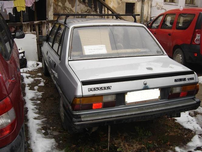 Peugeot 305 -84