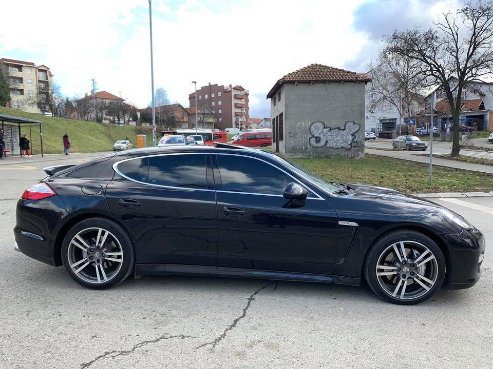 Panamera-4-8S-2010