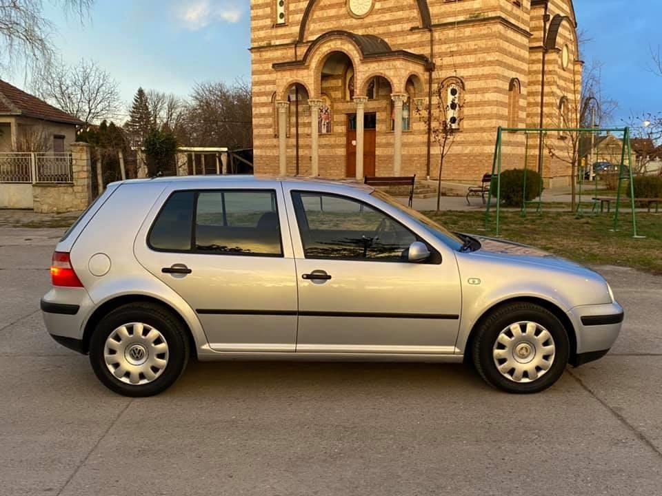 VW-GOLF-4