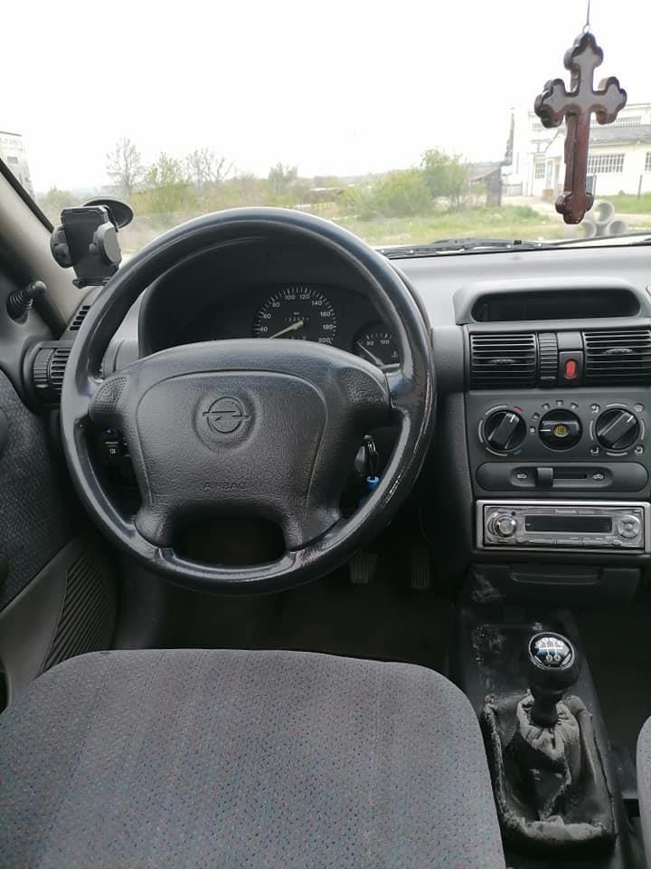 Corsa-B