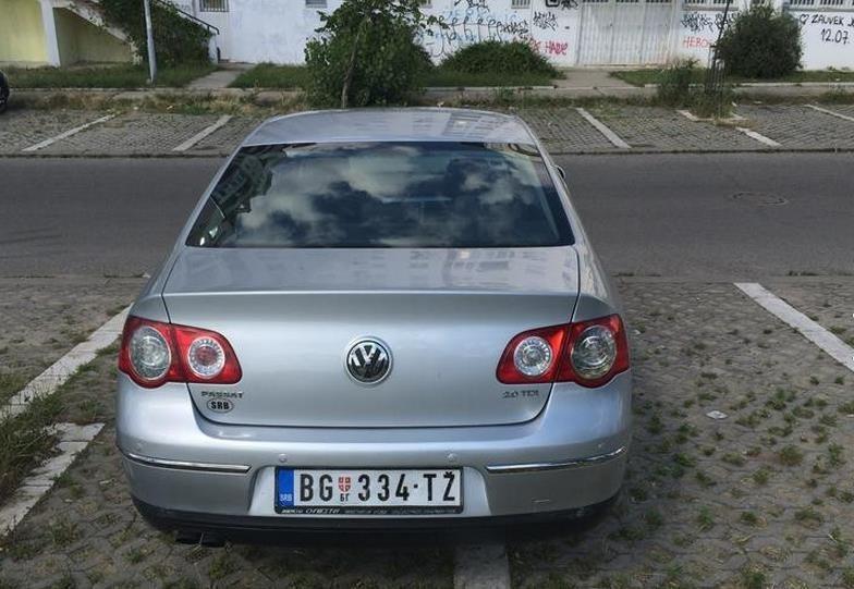 VW-Passat-B6--07