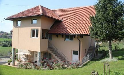 Vila-u-selu-Mačkat