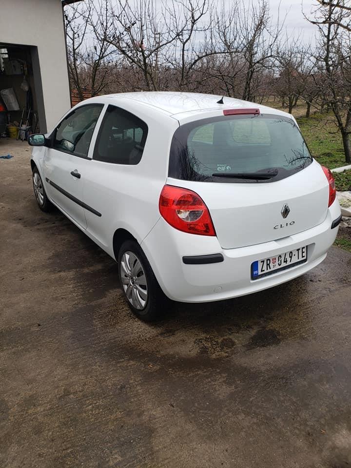 Renault-clio-1-5dci-2007
