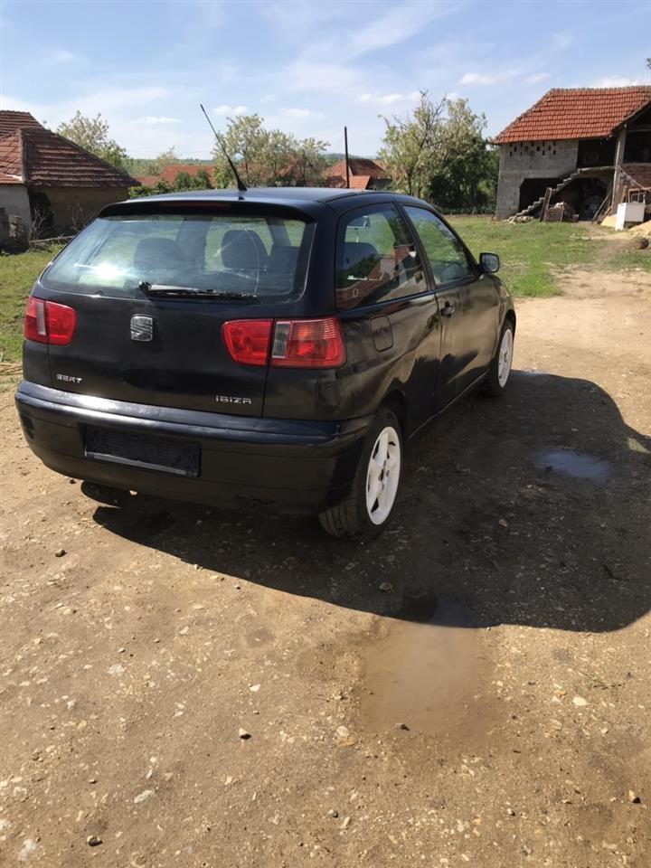 Seat-ibiza-