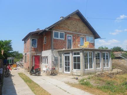 Kuca 200m2 u Backom Gradistu
