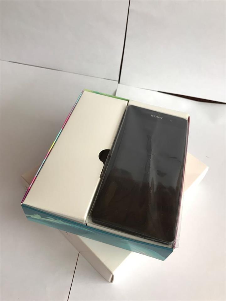 SONY-XPERIA-E5-