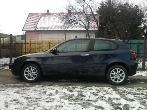 Alfa-Romeo-147--02