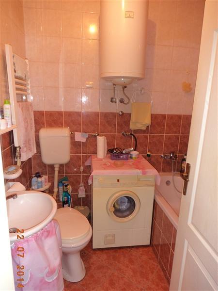 Dvoiposoban-stan-od-70m2-u-Centar