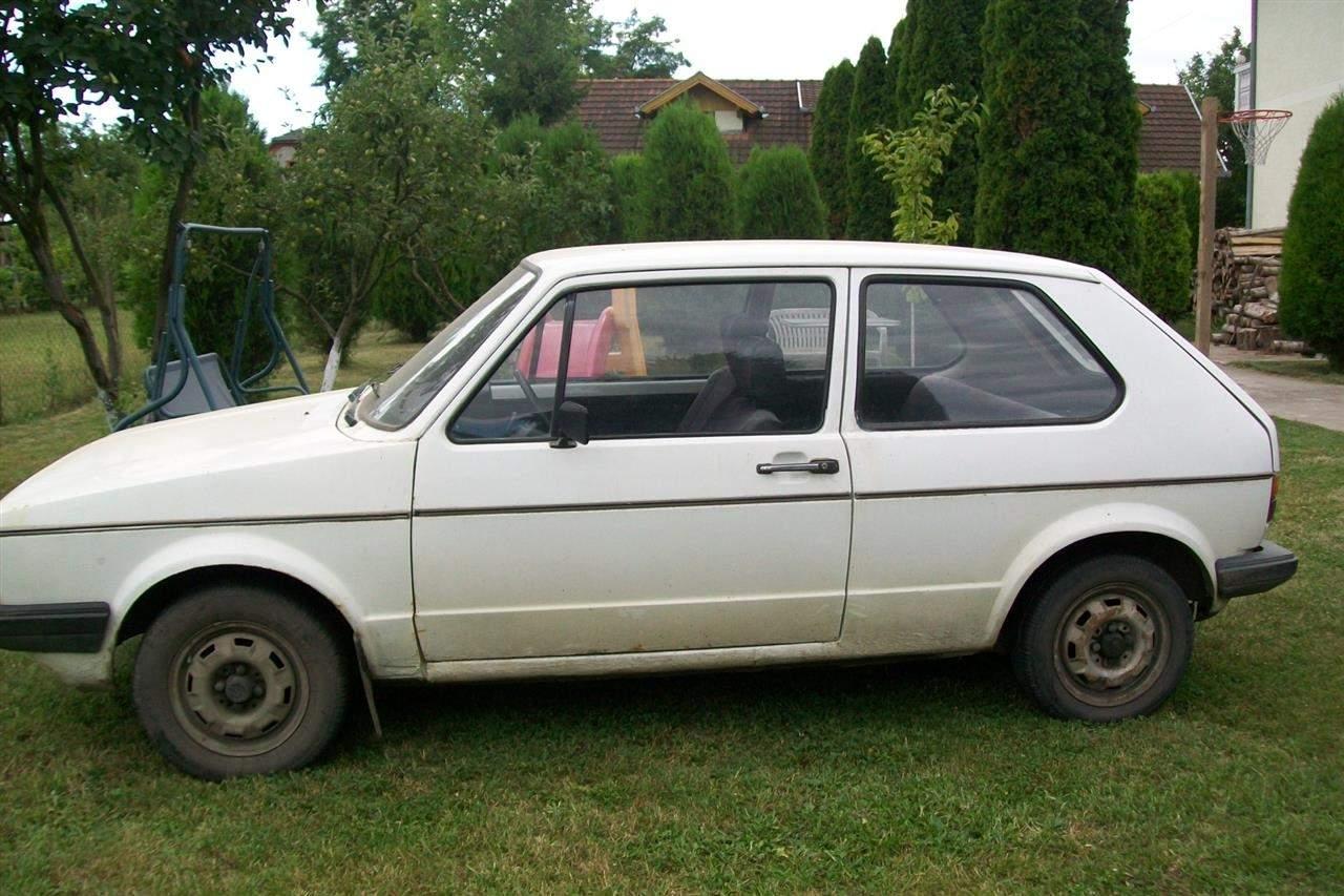 VW-Golf--1--82
