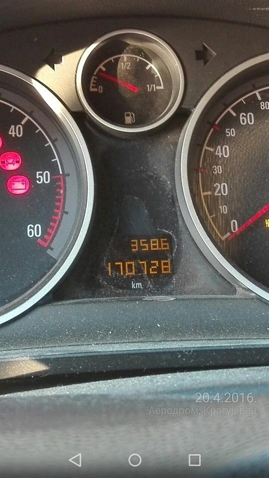 Opel-Zafira--07