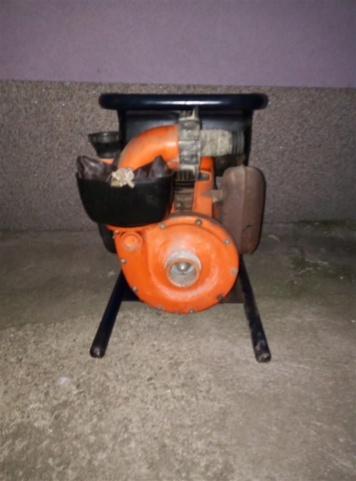 Pumpa-za-polevanje-Tomos