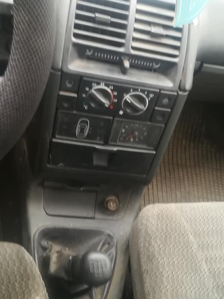 Lada-111-2003god