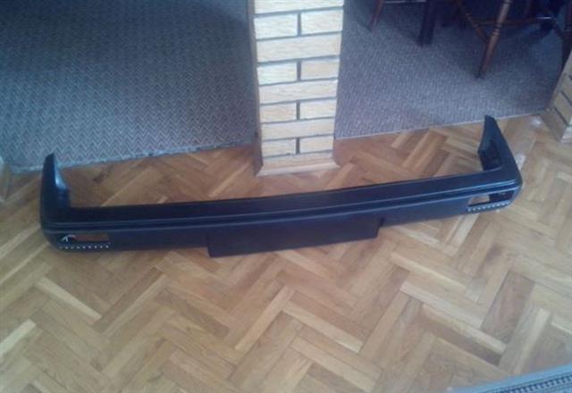 BRANIK ZA VW GOLF 2