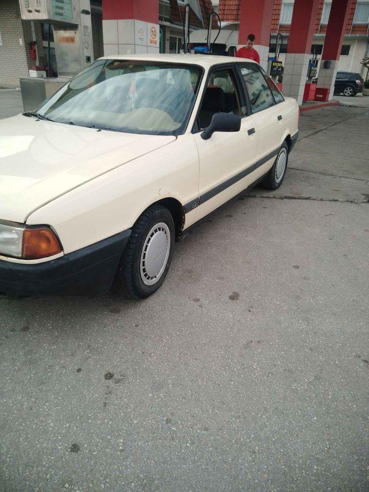 Audi-80-jaje