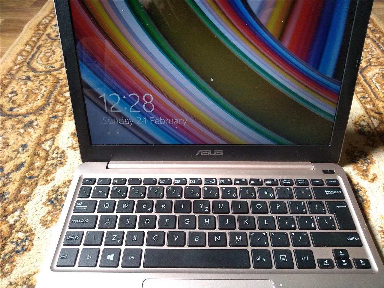 Asus-Eeebook-X205TA