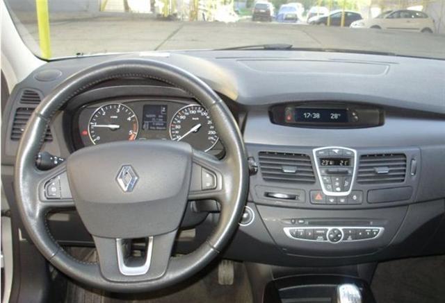 Renault-Laguna-1-5DCi-110KS--08
