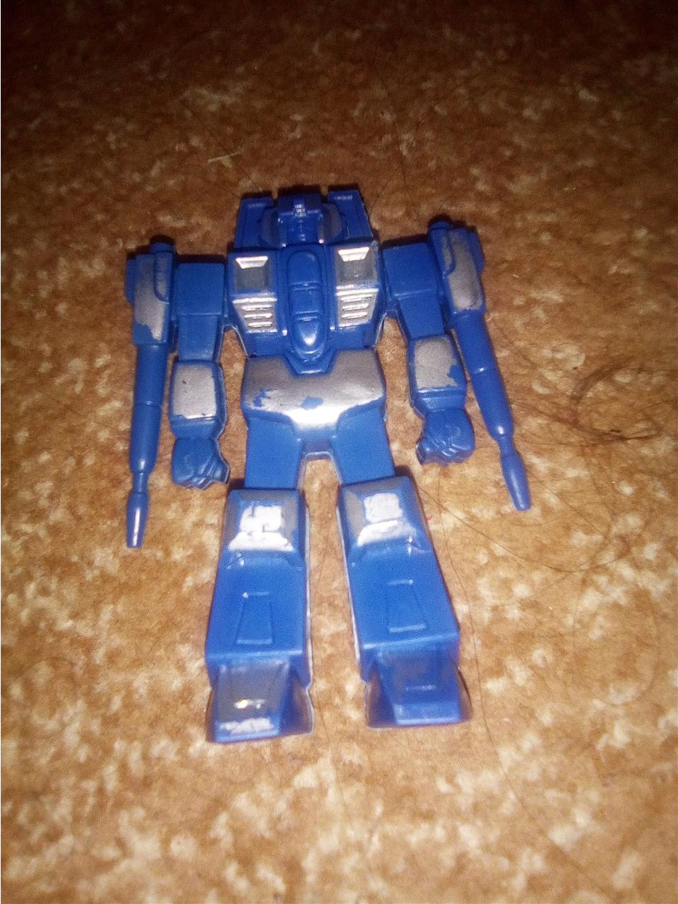 Igracka-robot-za-decake