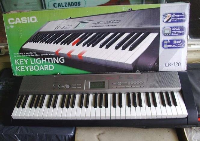 CASSIO LK120 SVETLEĆA KLAVIJATURA