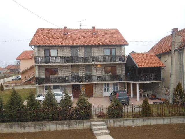 Kuca 500m2 u Lazarevcu