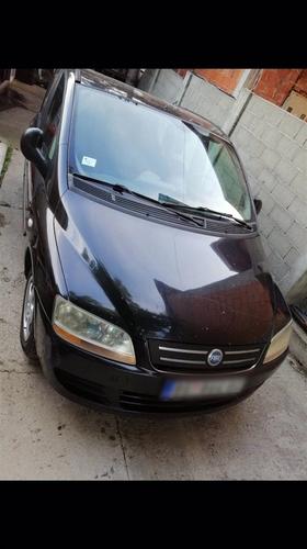 Fiat Multipla 2 far