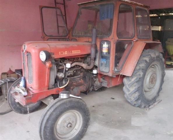 Traktor IMT 558