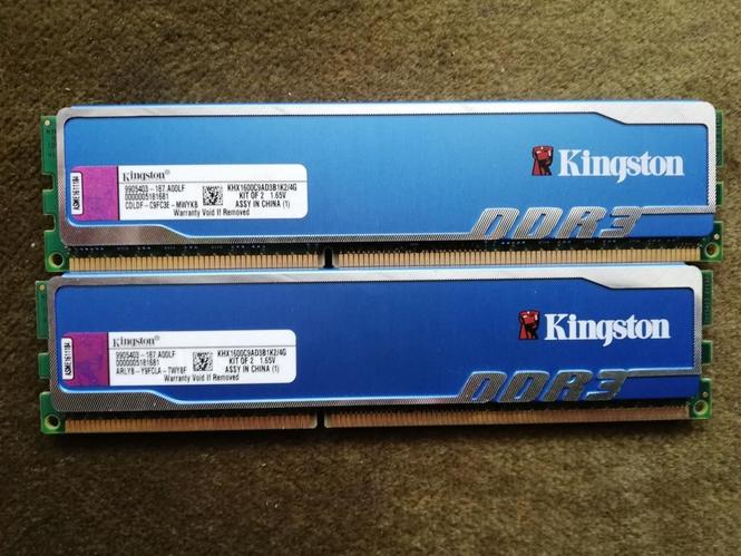 Kingston Hyper X blu   4, GB kit (2X2)