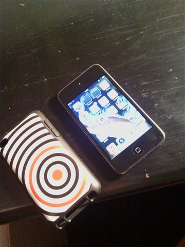 Apple-IPod-Touch-4G--8gb