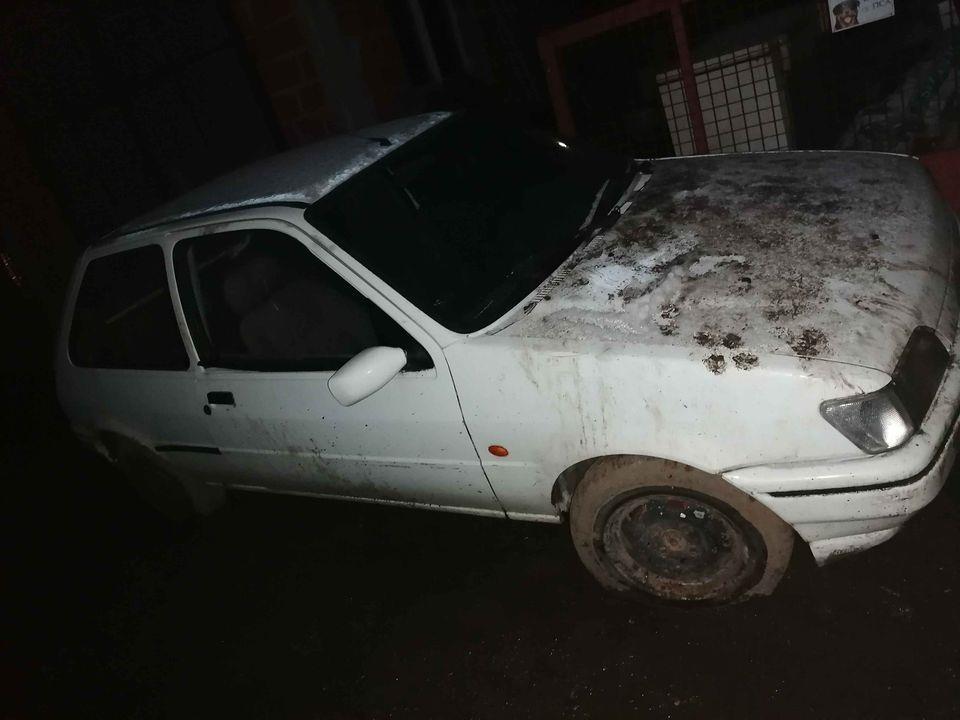 Pezo-405-Ford-fiesta-1-8d