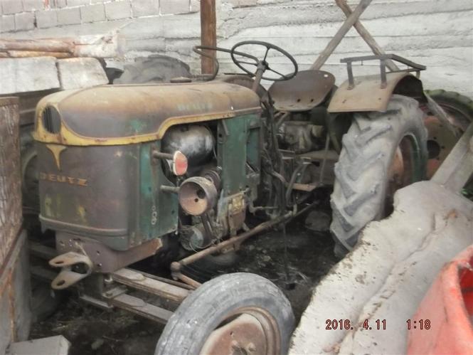 Dva DEUTZ Traktora