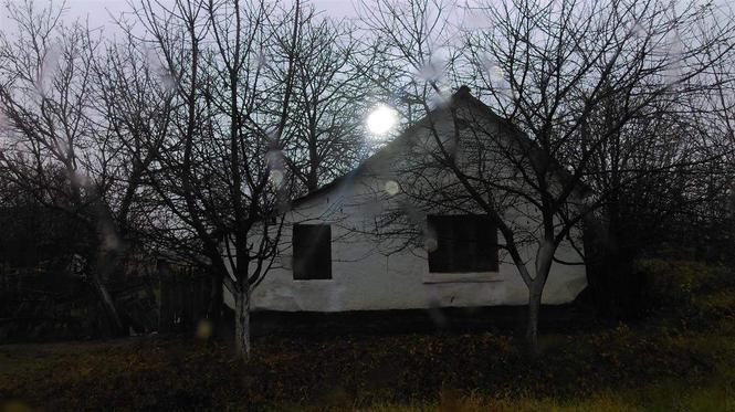 Prodajem plac sa trošnom kućom, 