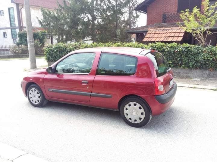 Renault-Clio-1-2benzin