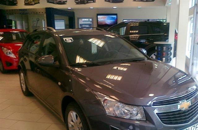 Chevrolet-Cruze-1-6-lt-plus-sw--12